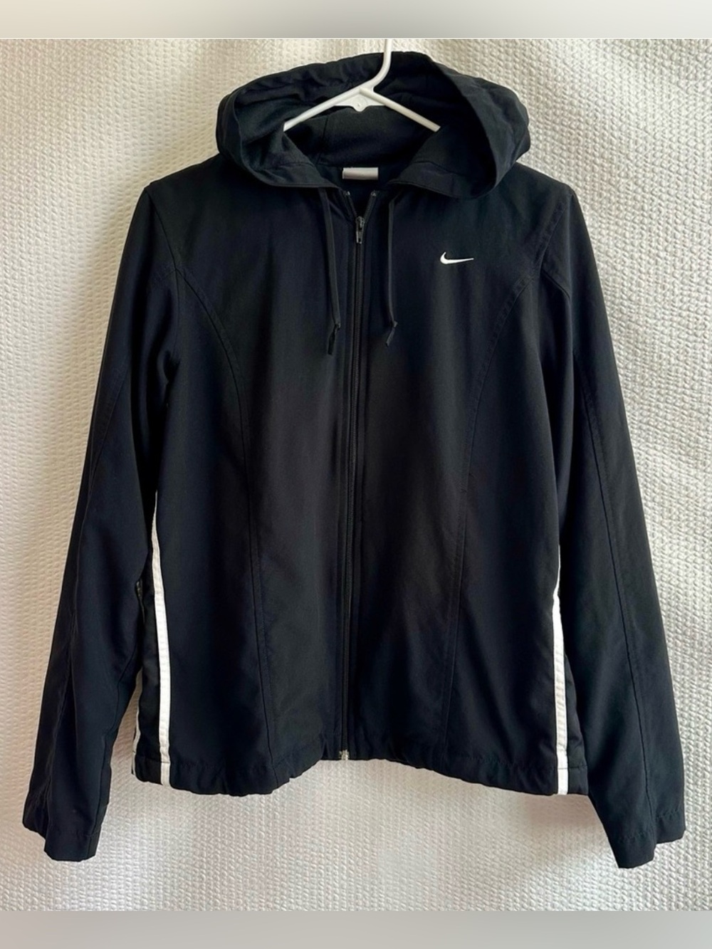 NIKE Dri-FIT Black Full Zip Hooded Running Jacket White Stripes Medium Athletic